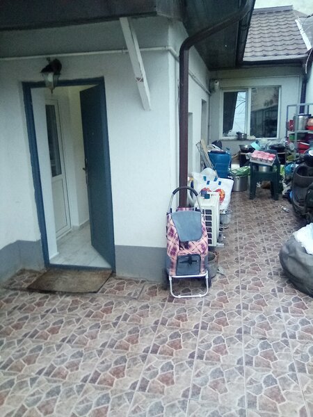 Piata Rahova -str Berzovei- Pucheni