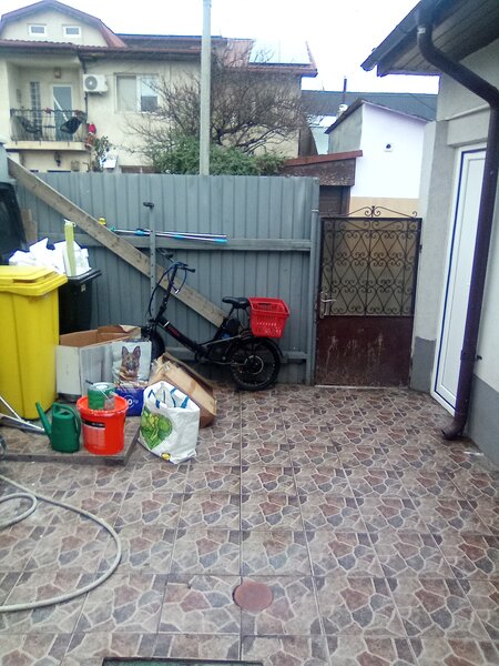 Piata Rahova -str Berzovei- Pucheni